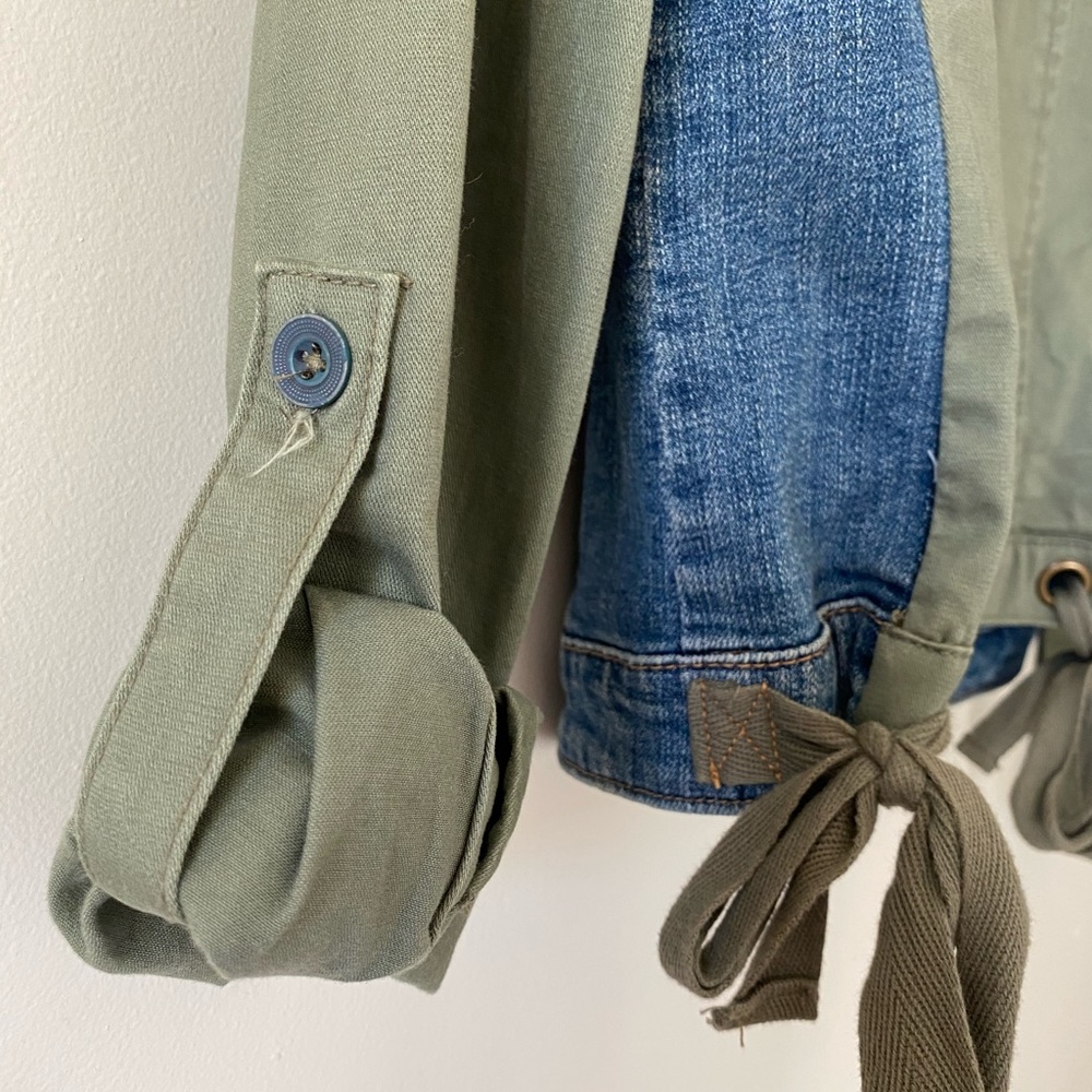 Anthropologie Pilcro denim jacket small with green - Picture 4 of 4